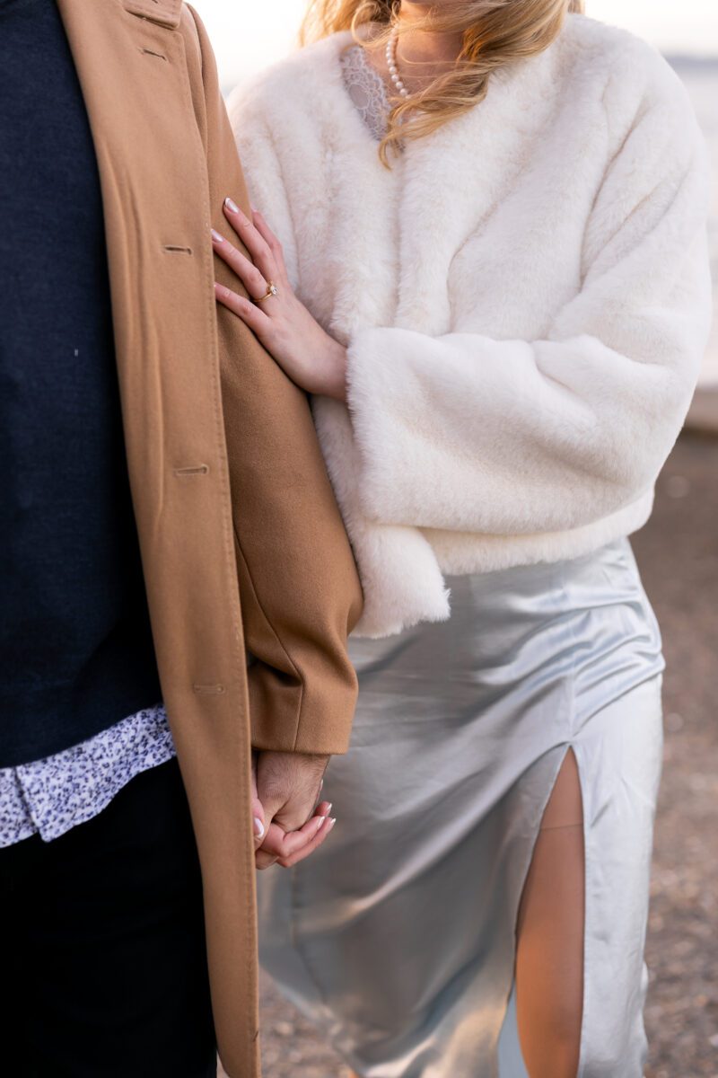 Seattle engagement photos, alki beach engagements, seattle engagement photographer