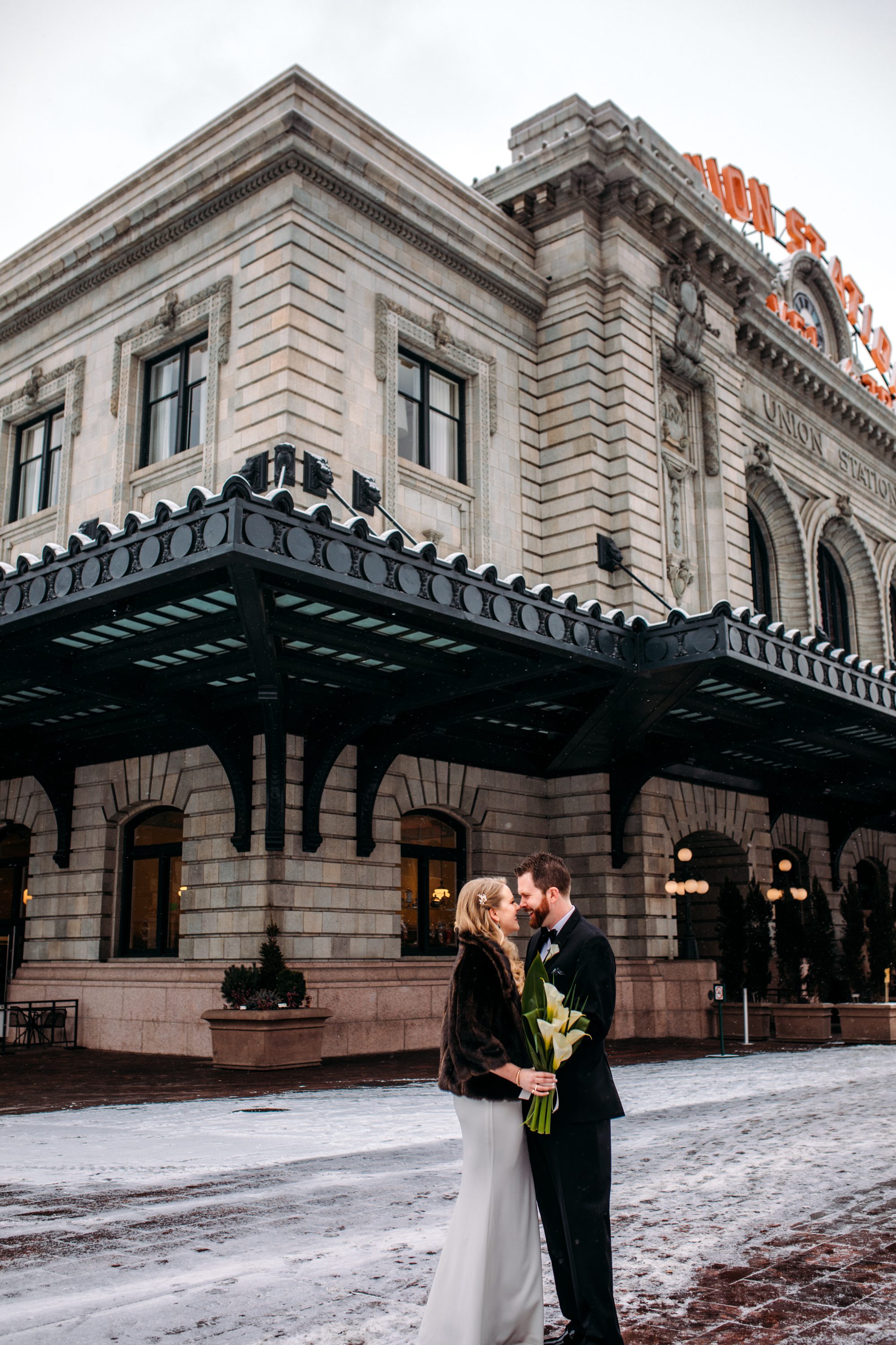 winter wedding, colorado winter wedding, Downtown Denver wedding, denver wedding photographer, union station denver wedding, denver union station, simple wedding dress, fur coat bride, best wedding photographers in Denver