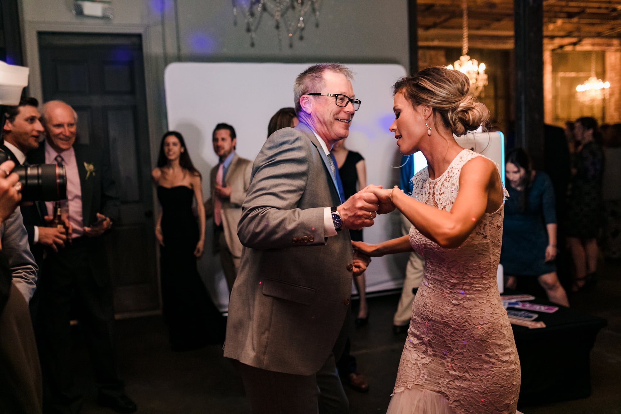 guests dancing, dancing photos, dance floor photos, candid dancing shots, reception dancing, bride dancing with dad, bride and dad on dancefloor